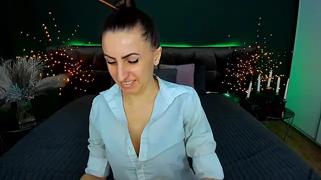 Rebecca Diamond online show from 02-26-26, 06:45