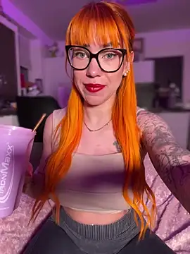 Pia July  online show from 01-10-25, 09:10