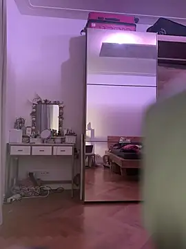 Snapshot of Pia_July_ chatting on 02-05-26, 05:06 Pia July online show from 02-05-26, 05:06