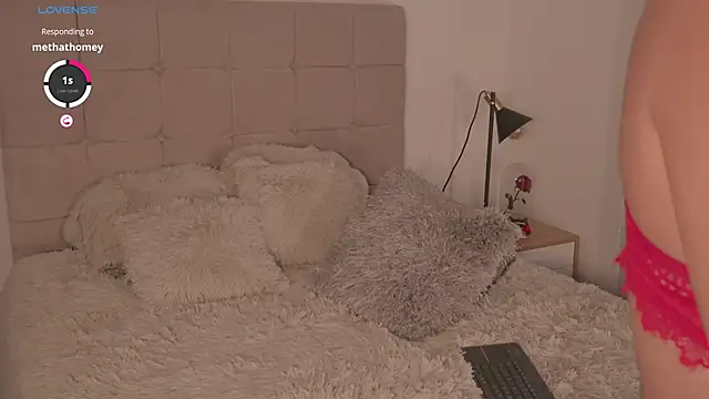 Snapshot of AbellaCroft chatting on 01-17-25, 04:26 AbellaCroft online show from 01-17-25, 04:26