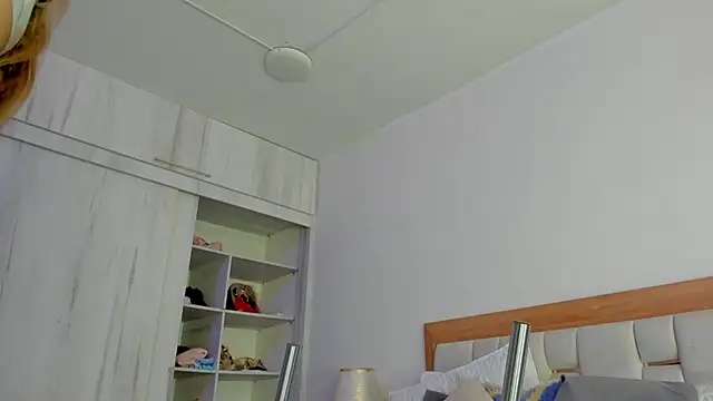 elena mature online show from 10-31-25, 03:57