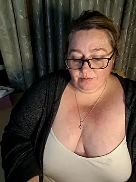 Iceprincess2bad4u online show from 05-06-26, 06:13