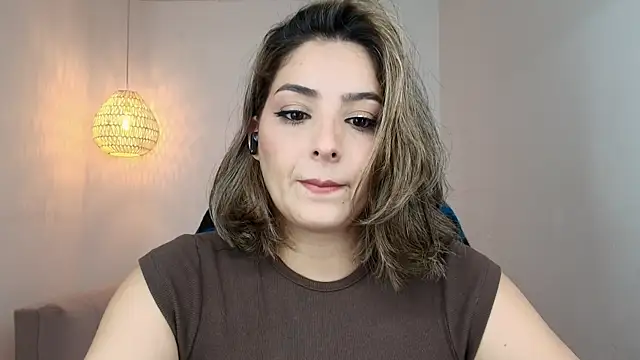 Snapshot of YummyAnna_ chatting on 07-15-26, 07:19 YummyAnna online show from 07-15-26, 07:19