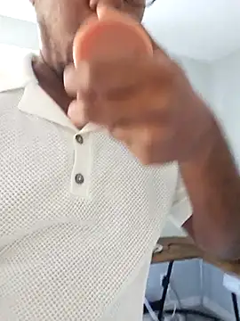 Snapshot of dulcetnukem chatting on 09-22-25, 11:40 dulcetnukem online show from 09-22-25, 11:40