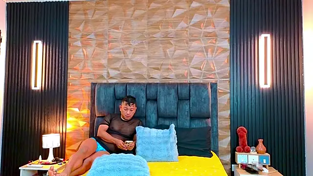 FelipeAndMarcello3 online show from 07-18-26, 03:05