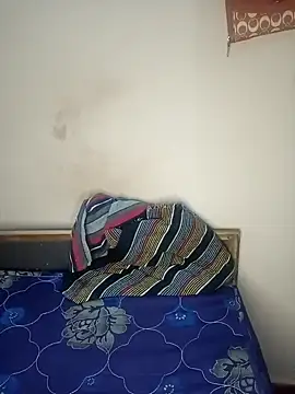 Snapshot of Sweet-Berry chatting on 12-27-24, 06:35 Sweet-Berry online show from 12-27-24, 06:35