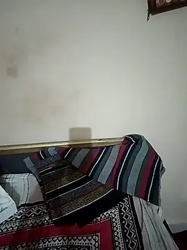 Snapshot of Sweet-Berry chatting on 01-08-25, 06:20 Sweet-Berry online show from 01-08-25, 06:20