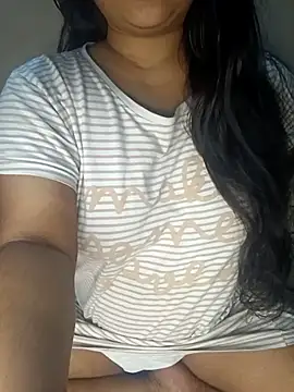 Snapshot of Sweet-Berry chatting on 09-24-25, 12:36 Sweet-Berry online show from 09-24-25, 12:36