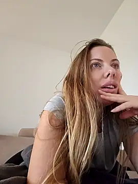 Snapshot of novaforyou1 chatting on 10-27-25, 03:05 novaforyou1 online show from 10-27-25, 03:05