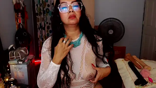 Snapshot of RUBII-ADAMS chatting on 05-08-26, 02:44 RUBII-ADAMS online show from 05-08-26, 02:44