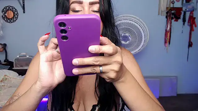 Snapshot of RUBII-ADAMS chatting on 05-29-26, 04:27 RUBII-ADAMS online show from 05-29-26, 04:27