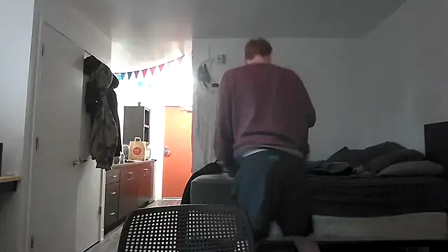 Snapshot of SilasRed chatting on 12-29-24, 06:27 SilasRed online show from 12-29-24, 06:27