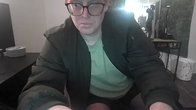 Snapshot of SilasRed chatting on 01-06-25, 03:09 SilasRed online show from 01-06-25, 03:09