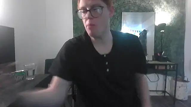 Snapshot of SilasRed chatting on 01-09-25, 11:24 SilasRed online show from 01-09-25, 11:24