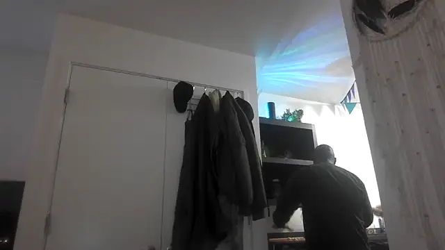 Snapshot of SilasRed chatting on 01-13-25, 07:21 SilasRed online show from 01-13-25, 07:21