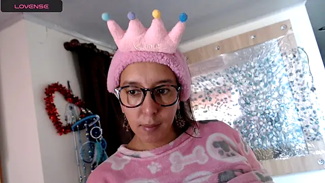 Bekkakinky online show from 12-31-24, 02:47