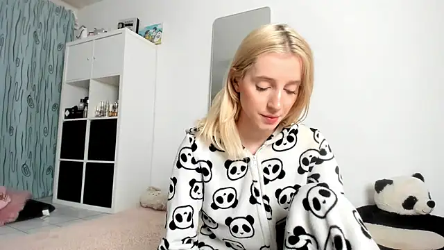 KenzieDawton online show from 10-16-25, 06:58