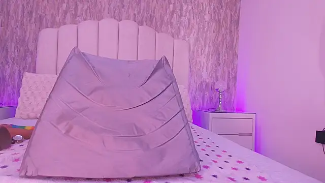 raven lilith  online show from 04-01-26, 03:18