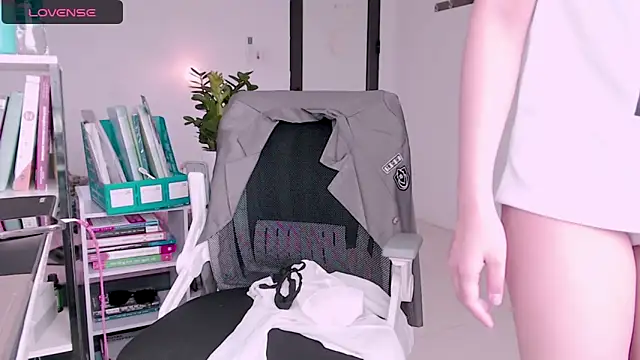 Shyn   online show from 03-17-25, 04:29