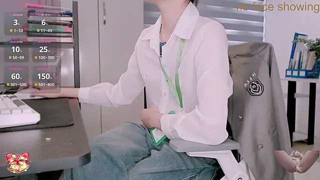 Shyn   online show from 11-22-25, 04:22