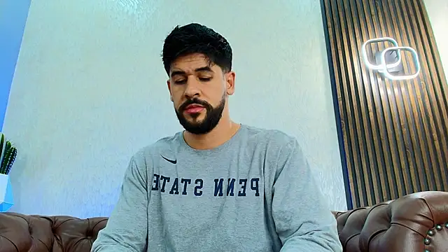 Snapshot of Petesevans chatting on 06-18-26, 12:11 Petesevans online show from 06-18-26, 12:11