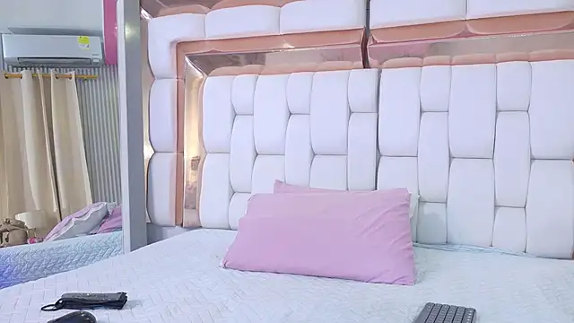 sexysistter online show from 02-14-26, 12:13