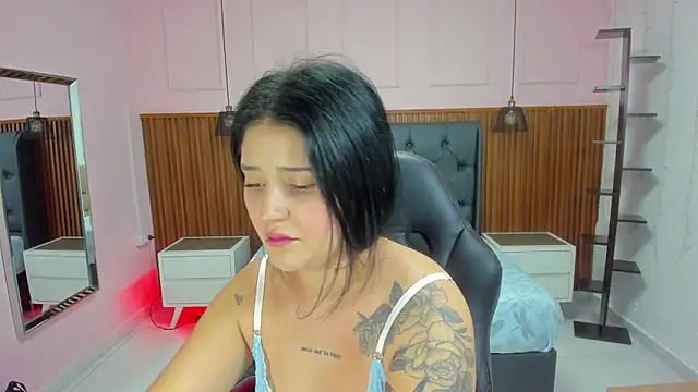 BIANCAROY1 online show from 10-07-25, 06:49