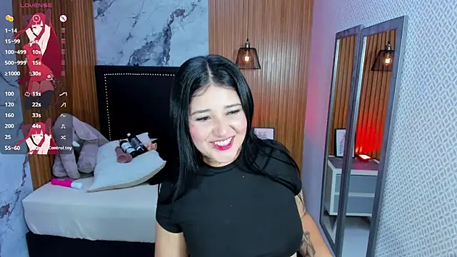Snapshot of BIANCAROY1 chatting on 06-16-26, 06:54 BIANCAROY1 online show from 06-16-26, 06:54