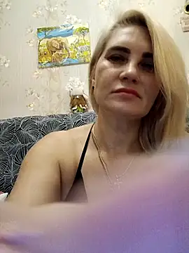 JennyOMay online show from 10-31-25, 04:30