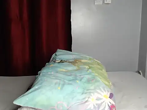 Snapshot of Naughtymis chatting on 10-22-25, 08:41 Naughtymis online show from 10-22-25, 08:41