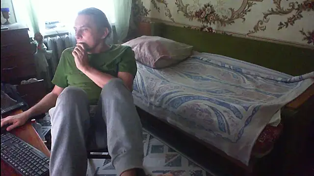 Snapshot of viktorru77 chatting on 01-04-25, 06:52 viktorru77 online show from 01-04-25, 06:52