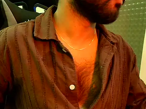 Snapshot of SHENOY3 chatting on 03-29-26, 03:01 SHENOY3 online show from 03-29-26, 03:01