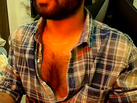 Snapshot of SHENOY3 chatting on 04-08-26, 03:34 SHENOY3 online show from 04-08-26, 03:34