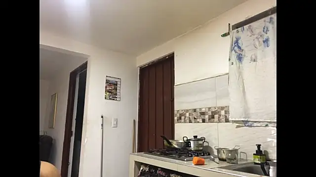 kelly thomson online show from 02-11-25, 02:35