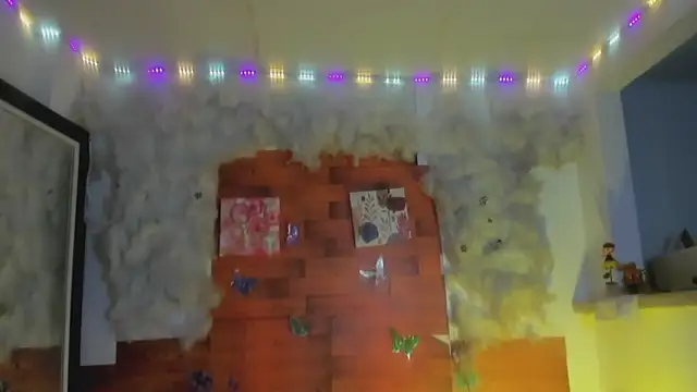 kelly thomson online show from 03-11-25, 01:12