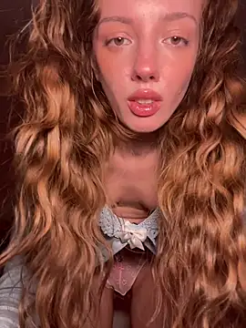 Snapshot of Weeissy chatting on 11-16-25, 08:14 Weeissy online show from 11-16-25, 08:14