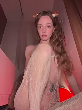 Snapshot of Weeissy chatting on 12-18-25, 08:15 Weeissy online show from 12-18-25, 08:15