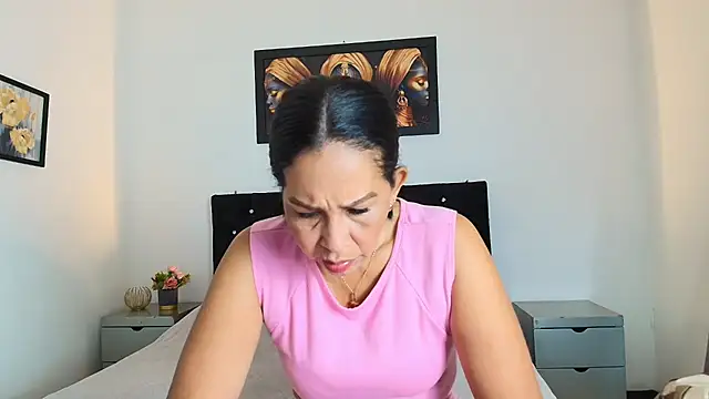Snapshot of Shanon_mature chatting on 07-25-26, 07:00 Shanon mature online show from 07-25-26, 07:00