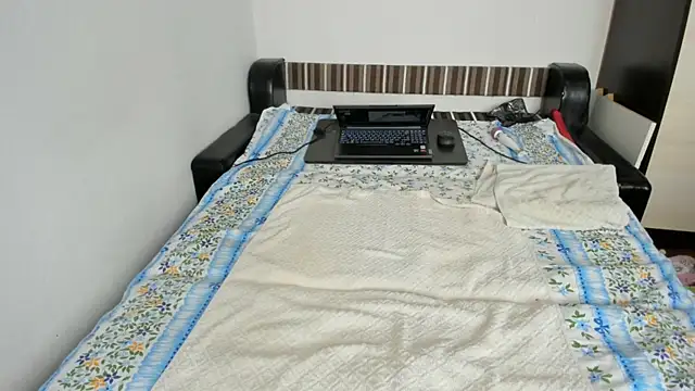 sweet-tinqerbell online show from 10-04-25, 10:35