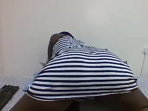 Snapshot of sweetelle09 chatting on 02-22-25, 10:31 sweetelle09 online show from 02-22-25, 10:31
