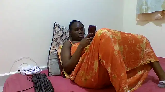 sweetelle09 online show from 04-10-26, 05:17