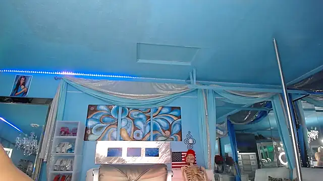 ADRIANNA FOX online show from 09-20-25, 07:42