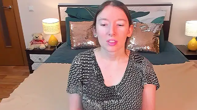 Snapshot of CatherineWalls chatting on 02-05-26, 06:18 CatherineWalls online show from 02-05-26, 06:18