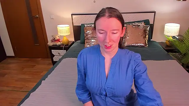 Snapshot of CatherineWalls chatting on 05-31-26, 01:58 CatherineWalls online show from 05-31-26, 01:58