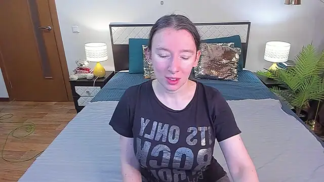 Snapshot of CatherineWalls chatting on 06-09-26, 02:23 CatherineWalls online show from 06-09-26, 02:23