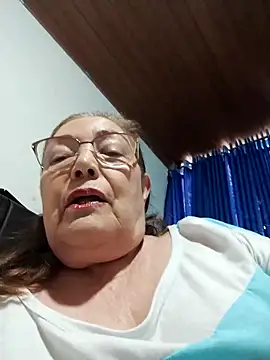 Vicky Rosse online show from 10-14-25, 05:03