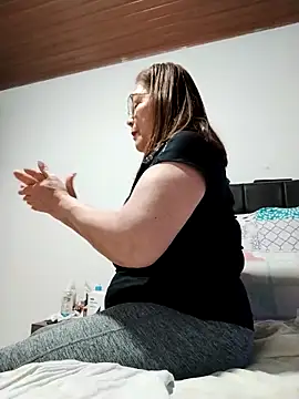 Vicky Rosse online show from 03-18-26, 06:44