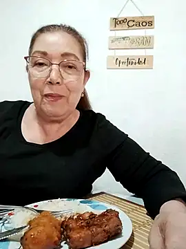 Vicky Rosse online show from 04-06-26, 07:37