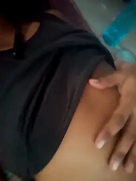 Snapshot of Aayankhan99 chatting on 10-24-25, 05:48 Aayankhan99 online show from 10-24-25, 05:48