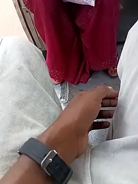 Snapshot of Aayankhan99 chatting on 11-24-25, 07:52 Aayankhan99 online show from 11-24-25, 07:52